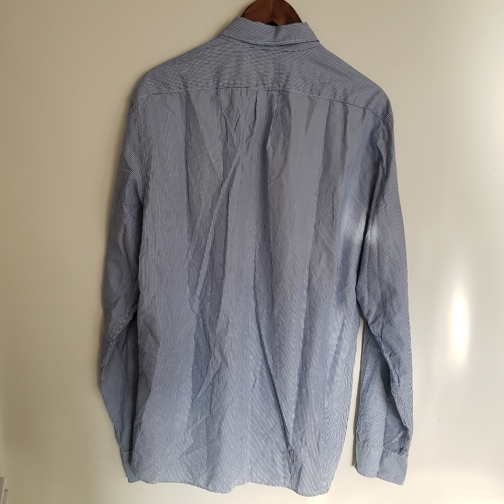 🌞SOLD🌞 J. Crew Classic Blue and White Pinstripe Button Down Shirt 100% Cotton - Picture 3 of 12